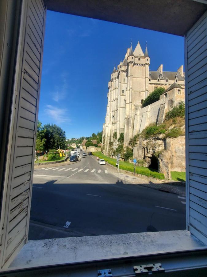 Maison Au Pied Du Chateau Châteaudun Exterior foto